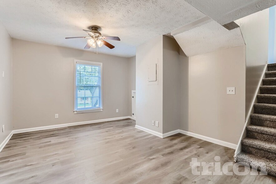 Building Photo - 367 Arbour Way