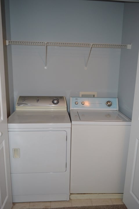 Building Photo - 913 Prestwyck Ct