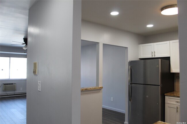 Building Photo - 8616 Avenue L