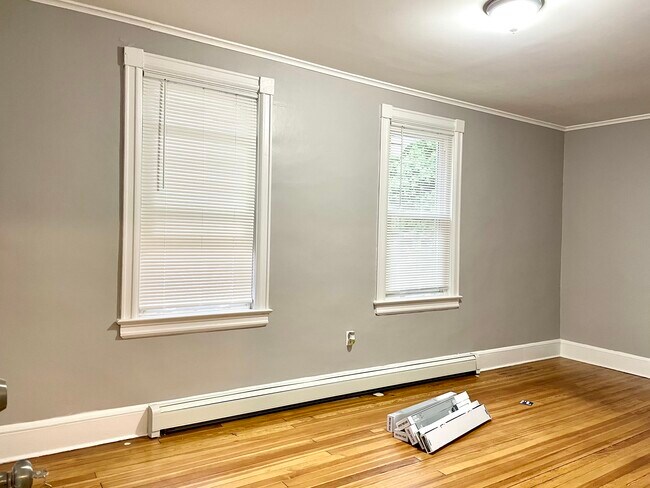 Building Photo - 25 Washington Pl