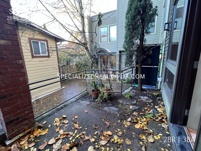 Kitchen Patio - 2644 NW Thurman St