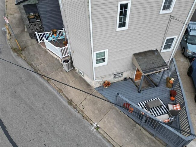 Building Photo - 82 Dilworth St