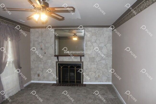 Building Photo - 2817 Wynterhall Rd SE