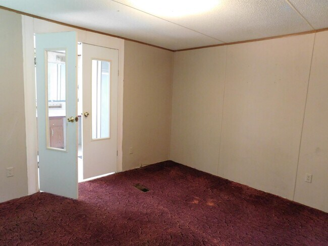 Building Photo - 511 Co Rd 267