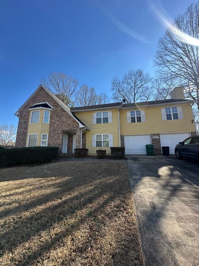 Building Photo - NOW READY! 1 bedroom 1 bath unit!