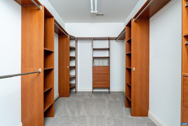 Building Photo - 2020 Farringdon Road