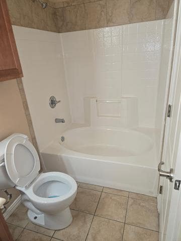 Building Photo - 1629 Summerhill Ct