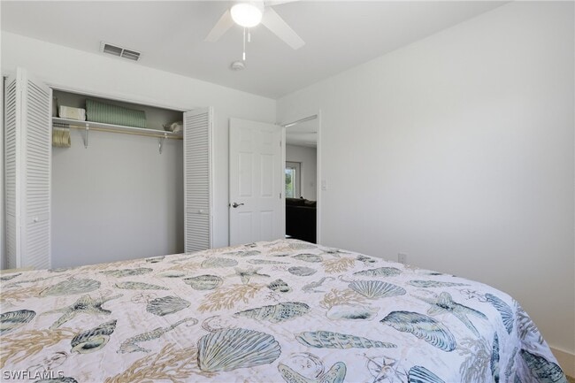 Building Photo - 1046 Periwinkle Way