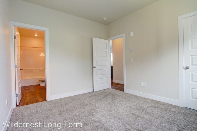 Building Photo - 384 Dillon Ridge Rd