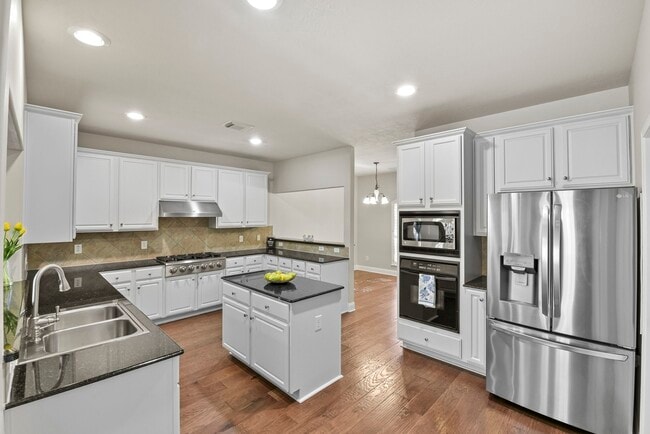 Building Photo - 2806 Shadow Canyon Ln