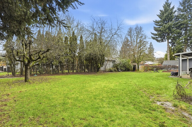 Building Photo - 3111 NE 51st St