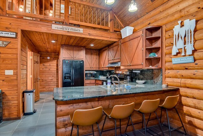 Building Photo - Fully Furnished Monthly Lake Cabin Rental | Available October – March