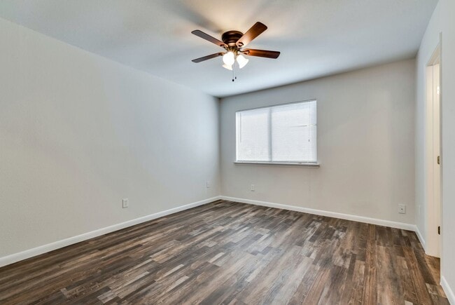 Building Photo - 124 W William Cannon Dr