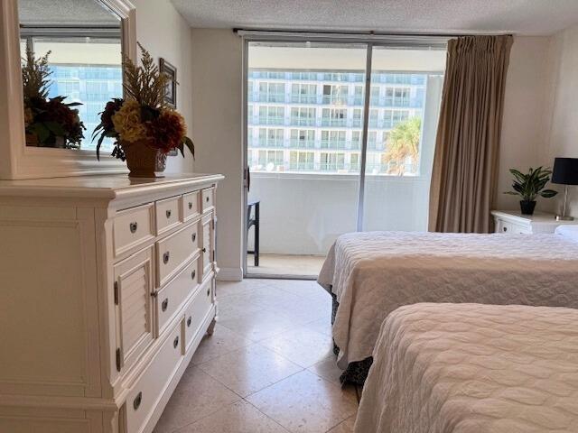 Building Photo - 3640 N Ocean Dr