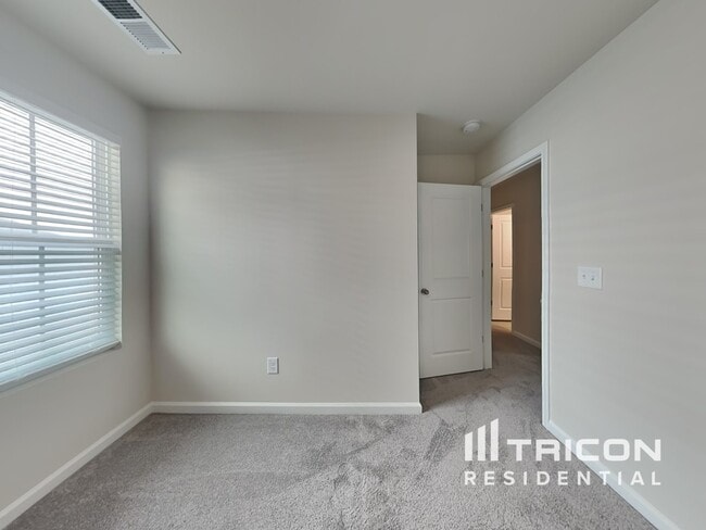 Building Photo - 1423 Penrith Ct