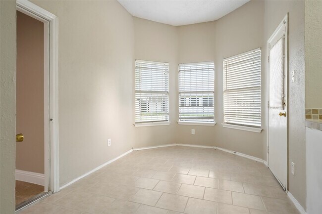 Building Photo - 3479 Rockrill Dr