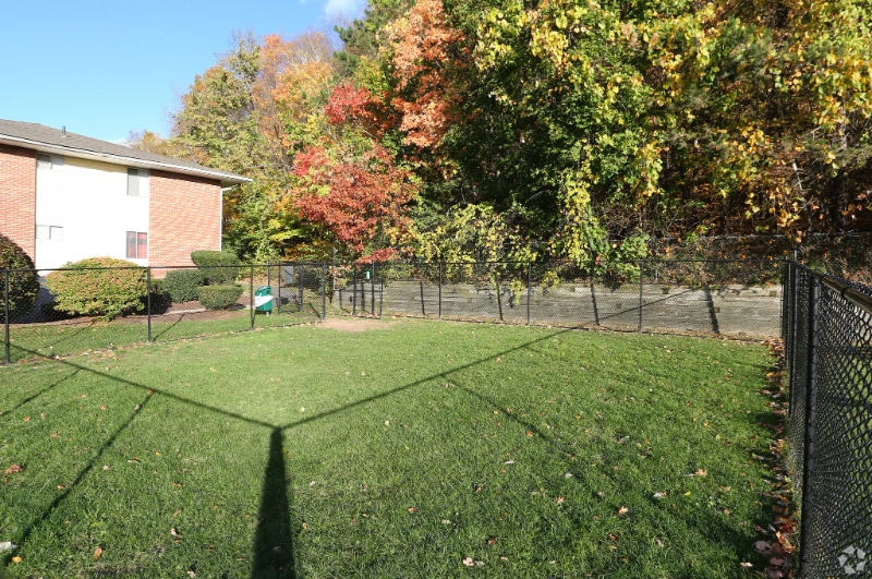 Building Photo - 271 Main St