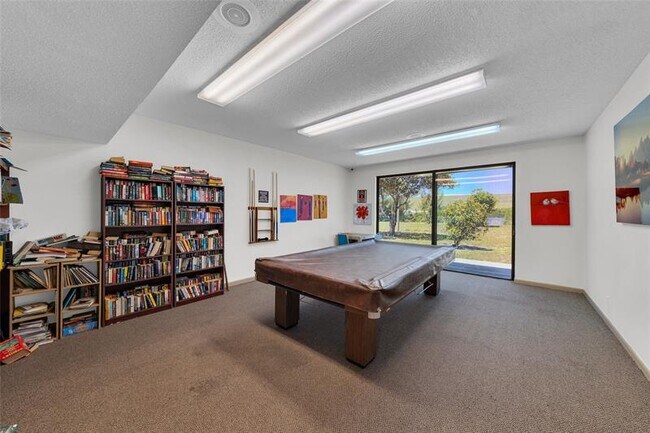 Building Photo - 4550 NW 18th Ave