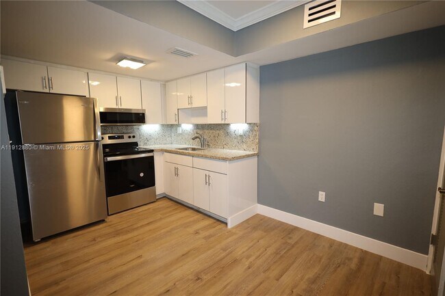 Building Photo - 636 NE 63rd St