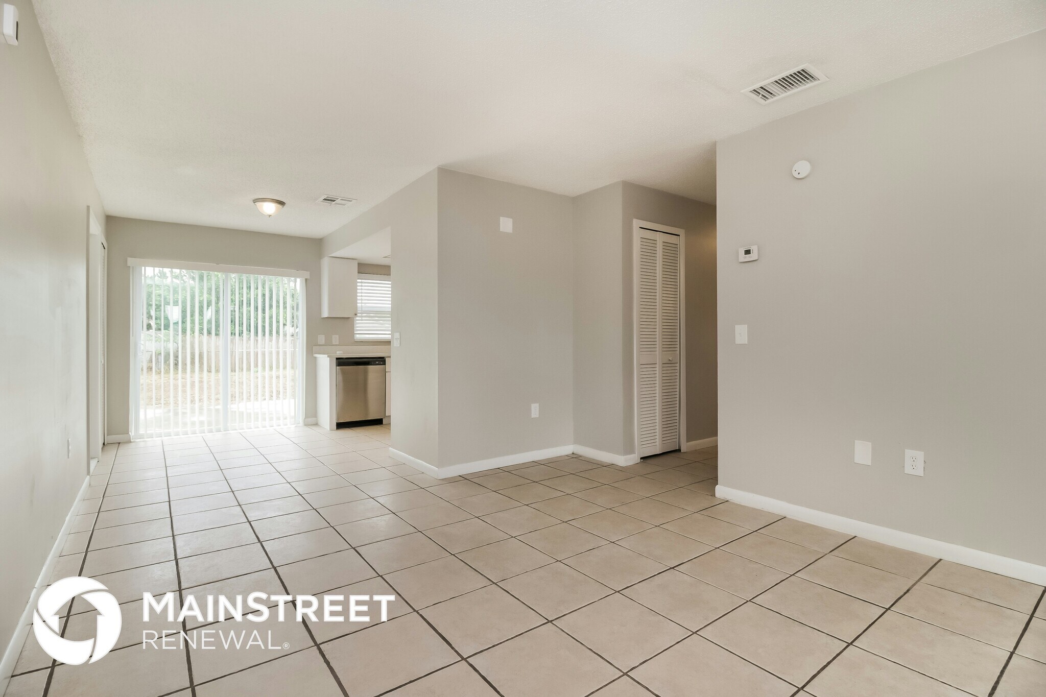 Building Photo - 2495 E Sherwood Cir