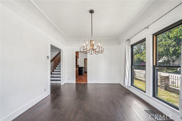 Building Photo - 3098 N Arrowhead Ave