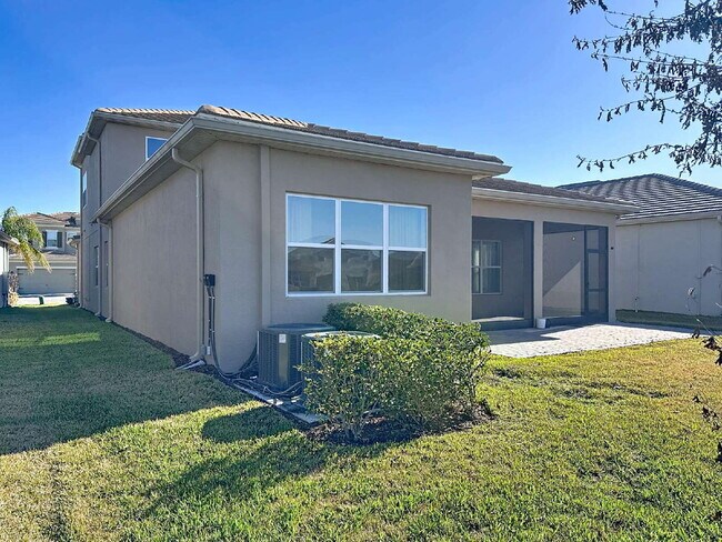 Building Photo - 32801 Tree of Life Ave