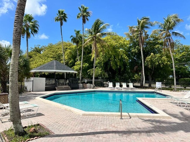 Building Photo - 465 SW 113th Way