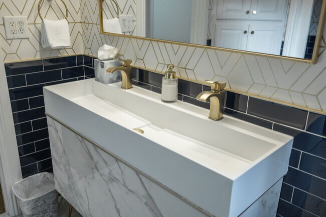 Building Photo - 10098 Wasatch Blvd