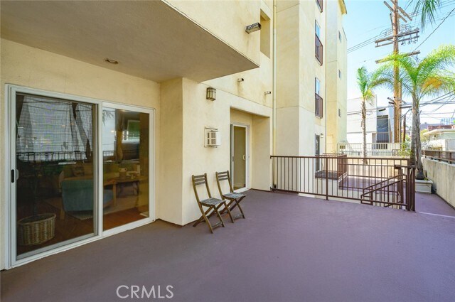 Building Photo - 1828 Glendon Ave