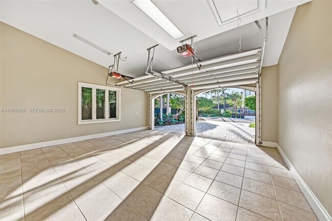 Building Photo - 628 Coral Way