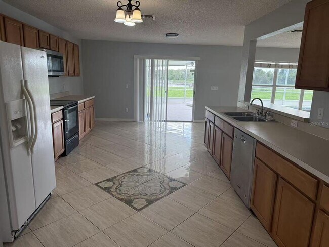 Building Photo - 842 Horseshoe Falls Dr