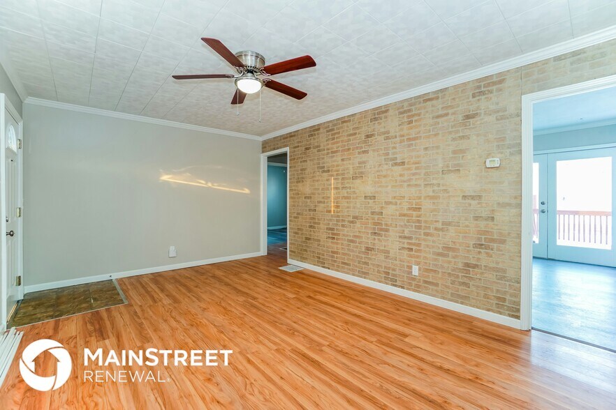 Building Photo - 494 Eldon Ave