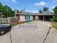 Building Photo - 9900 Randall Dr