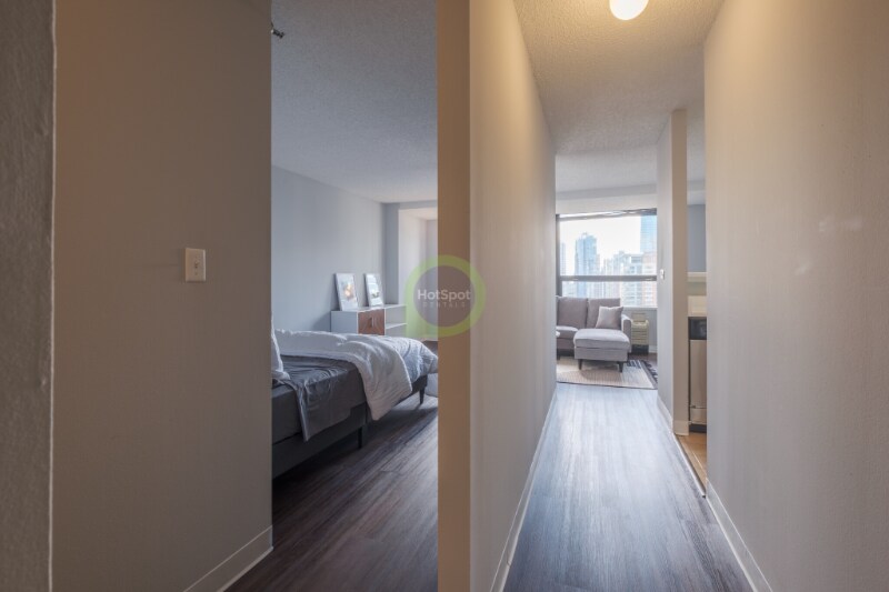 Building Photo - 454 E Ohio St