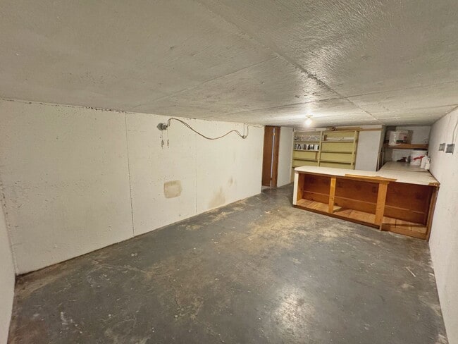 Building Photo - Modern Ranch Retreat