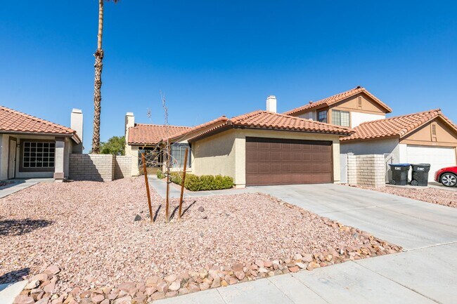 Building Photo - AVAILABLE 1/1/26- Beautiful 3-Bedroom, 2-Bathroom Home in Green Valley