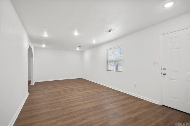 Building Photo - 3BR/1BA House for Rent in Jacksonville, AR!