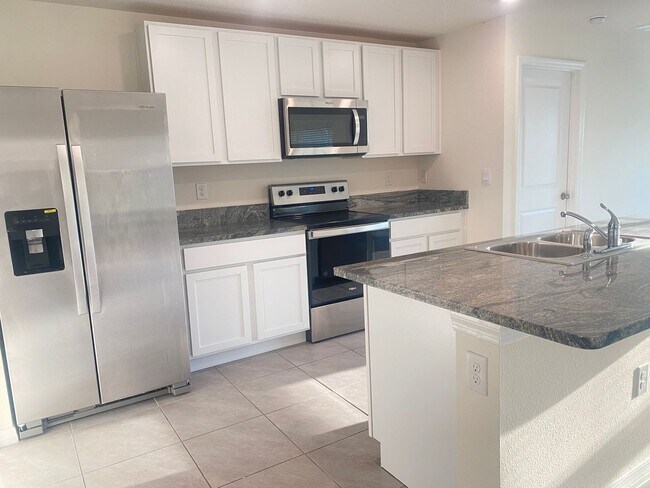 Building Photo - Beautiful 3/2 in Greystone Hills Gated Com...