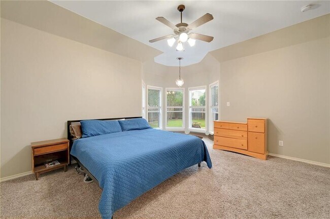 Building Photo - 2605 Tumbling River Dr