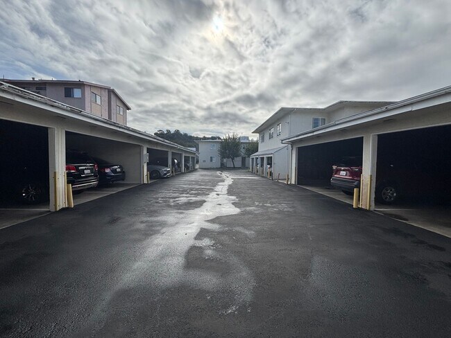 Building Photo - Chevy Chase, 719-729