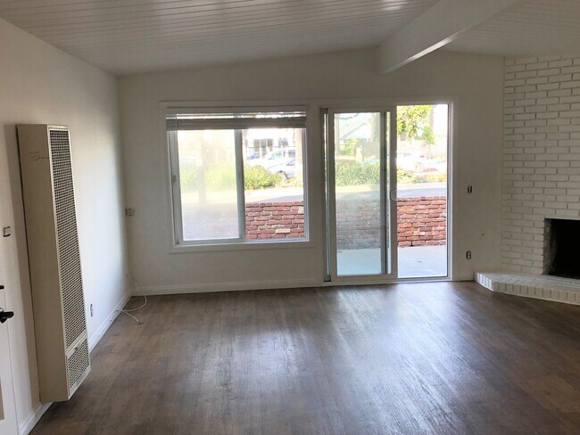 Building Photo - 3605 W Balboa Blvd