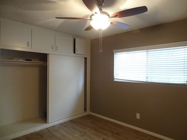 Building Photo - 653 7th St