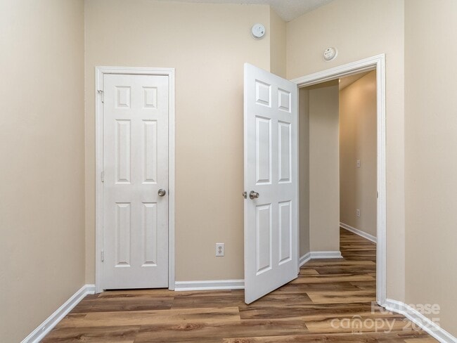 Building Photo - 6213 Derryfield Dr