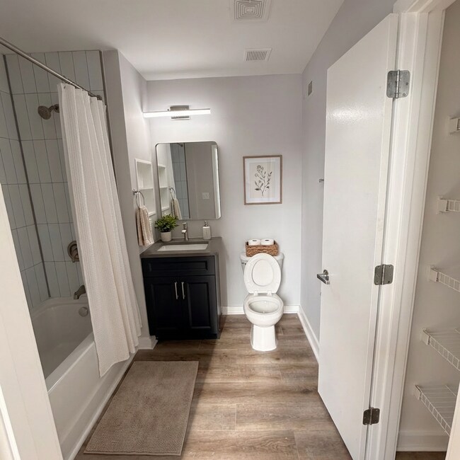 Building Photo - 3009 Pennsylvania Ave