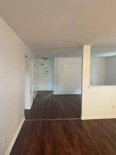 Building Photo - 28 Adams St