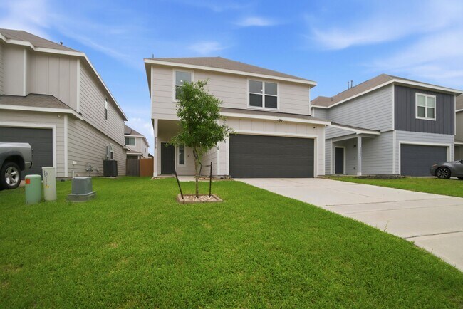 Building Photo - 22210 Great Royal Ln