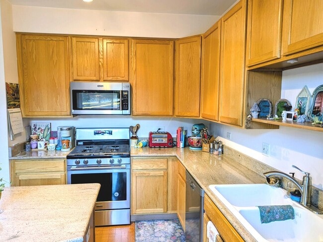 Building Photo - 2927 Falling Waters Ln