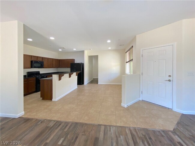 Building Photo - 1000 Aspen Cliff Dr