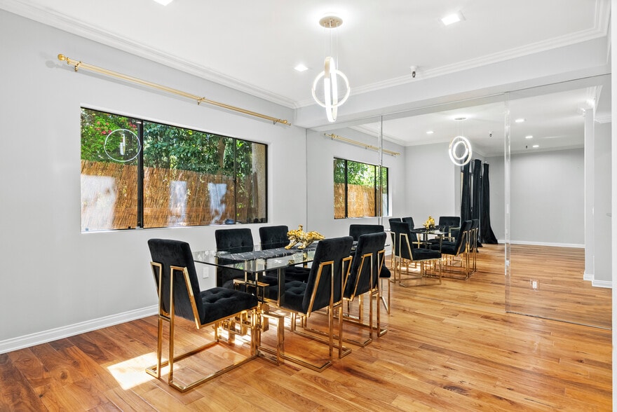 Building Photo - 14630 Dickens St