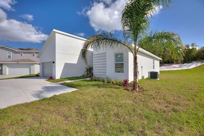 Building Photo - Deposit-Free! Modern, energy efficient hom...